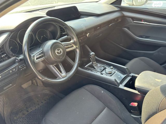 מודעת רכב מאזדה 3