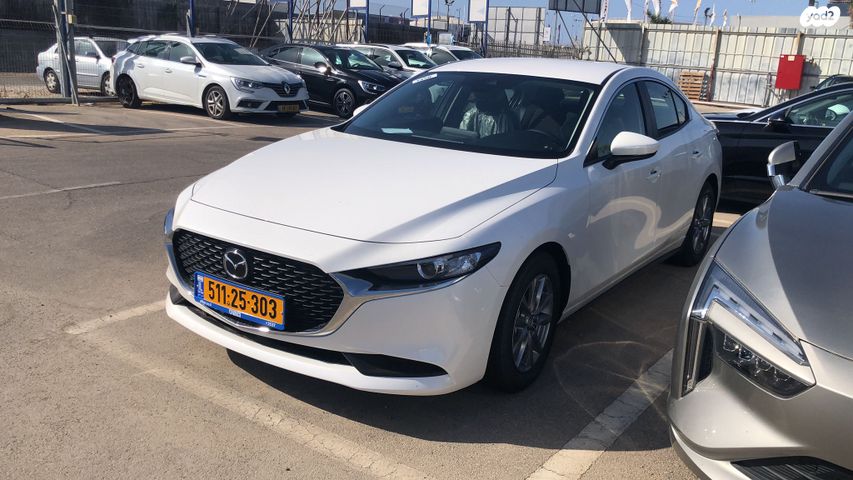 מודעת רכב מאזדה 3