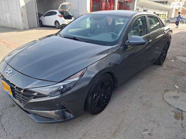 יונדאי אלנטרה