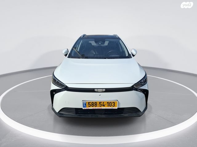 ג׳ילי Geometry C