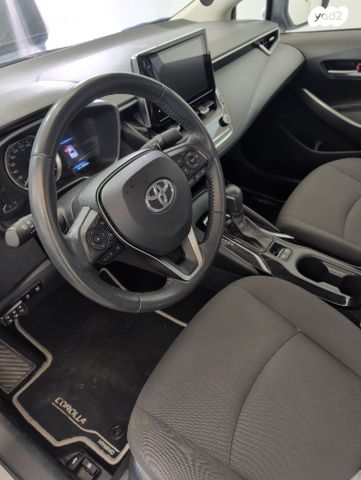 טויוטה קורולה