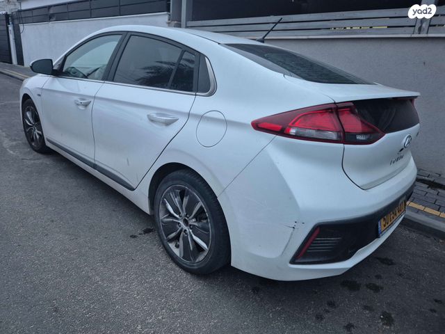 יונדאי איוניק