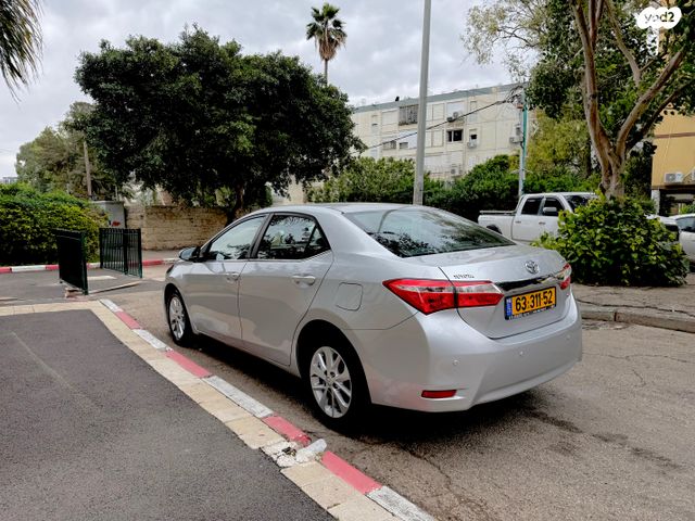 טויוטה קורולה