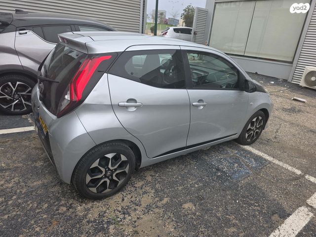 טויוטה אייגו