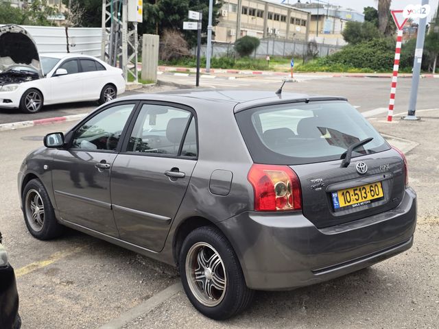 טויוטה קורולה