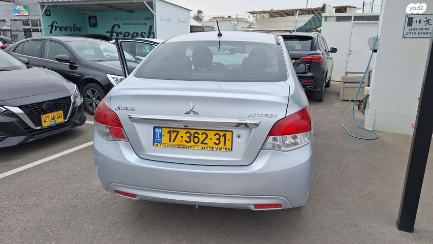 מודעת רכב מיצובישי אטראז'