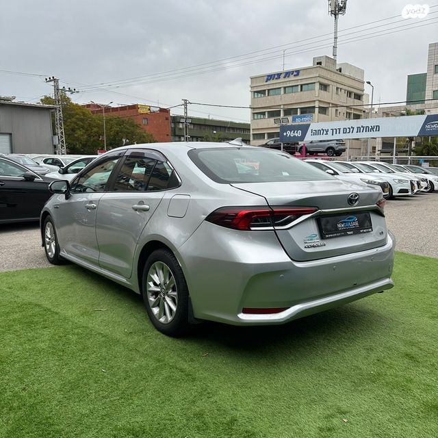 טויוטה קורולה