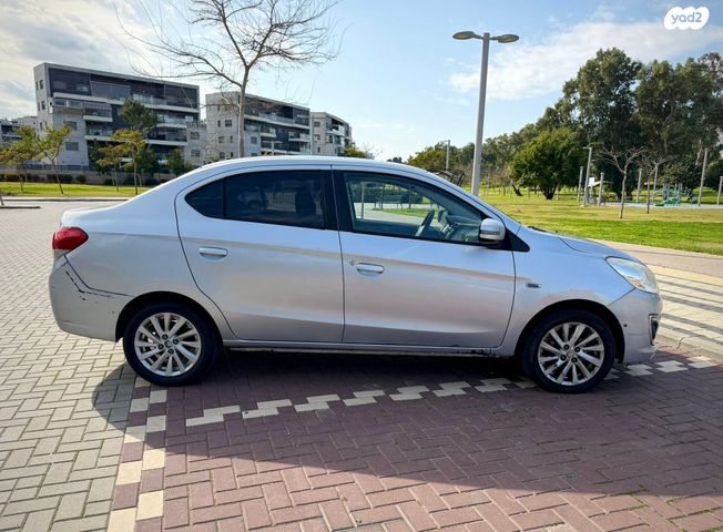 מיצובישי אטראז'