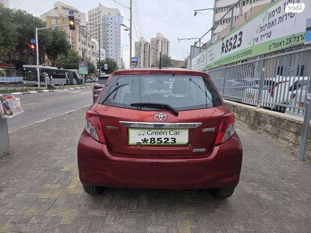 טויוטה יאריס