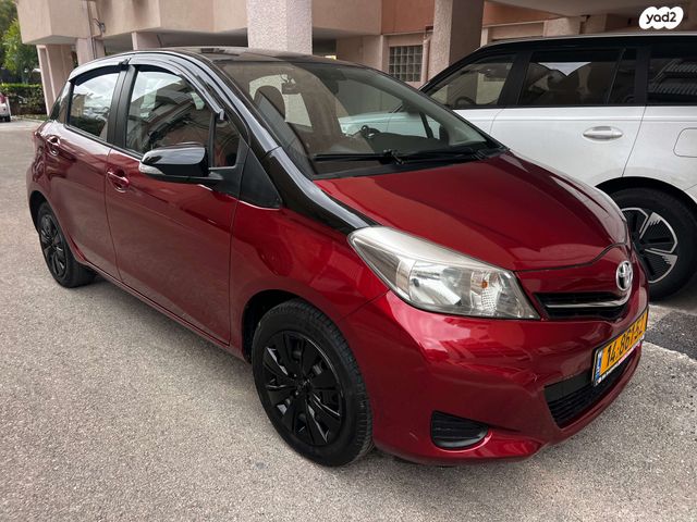 טויוטה יאריס