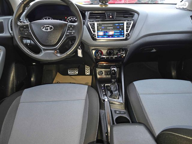 יונדאי I20 קרוס