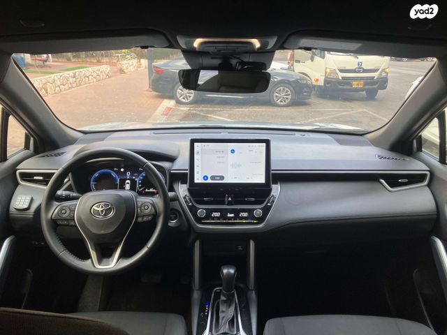 טויוטה קורולה קרוס