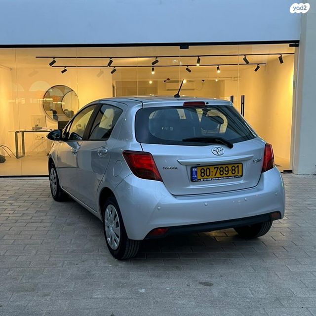 טויוטה יאריס