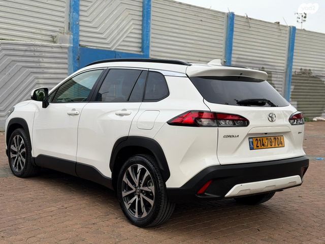 טויוטה קורולה קרוס