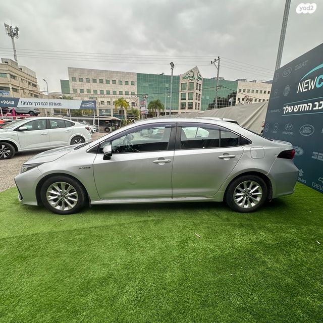 טויוטה קורולה
