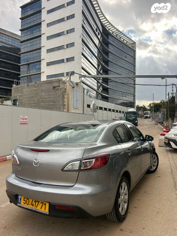 מאזדה 3