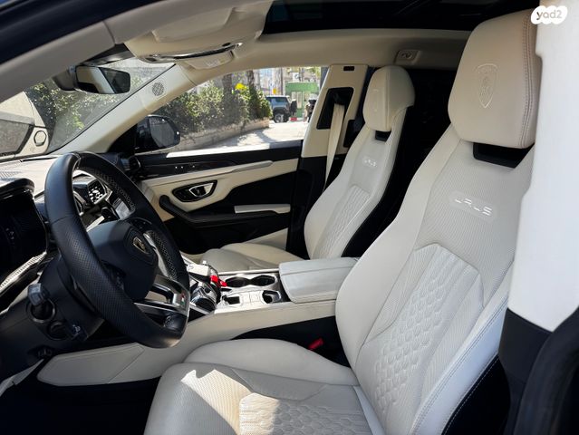 למבורגיני אורוס