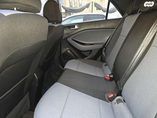 יונדאי I20 קרוס