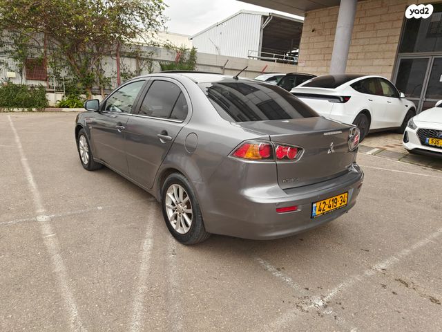 מיצובישי לנסר