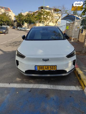 מודעת רכב ג׳ילי Geometry C