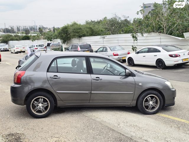 טויוטה קורולה