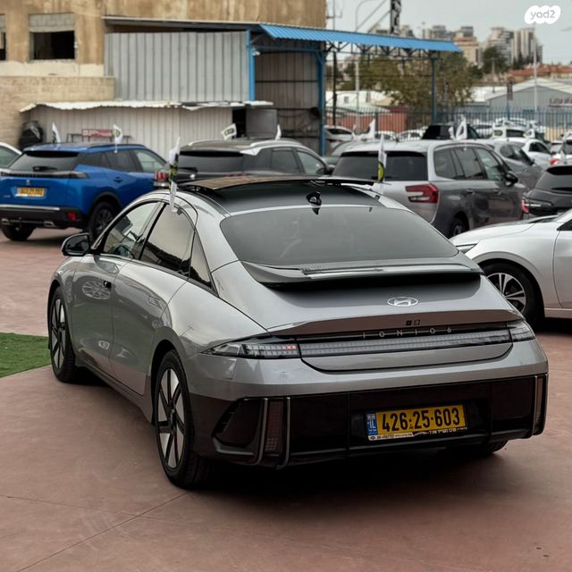 יונדאי איוניק 6