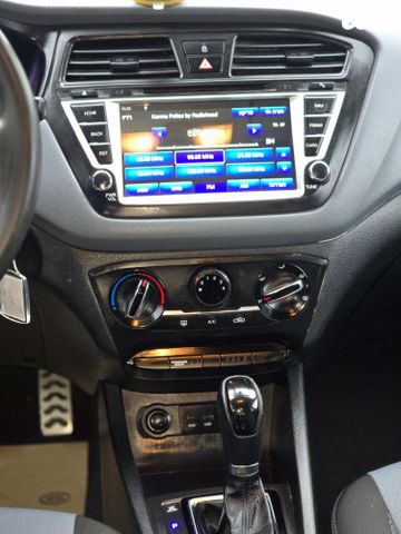 יונדאי I20 קרוס