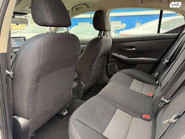 ניסאן סנטרה