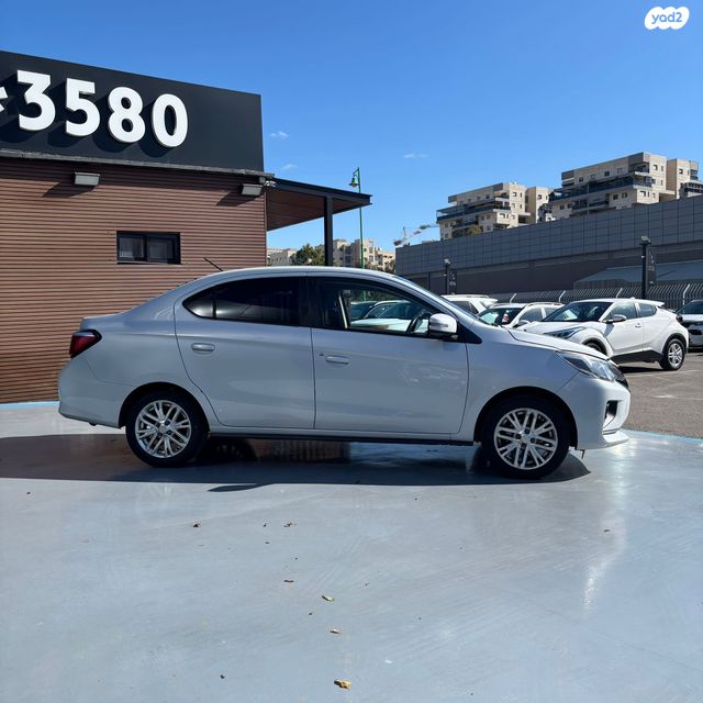 מיצובישי אטראז'