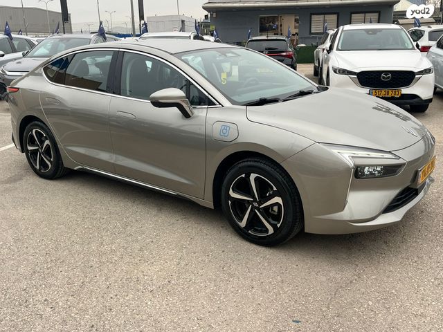 אי.וי איזי  Limo