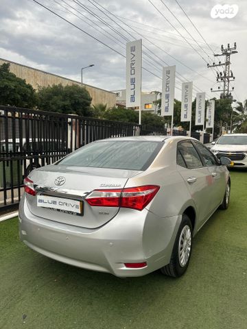 טויוטה קורולה