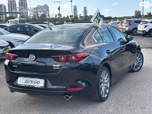 מאזדה 3