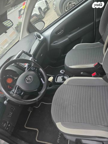 טויוטה אייגו