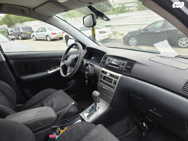 טויוטה קורולה