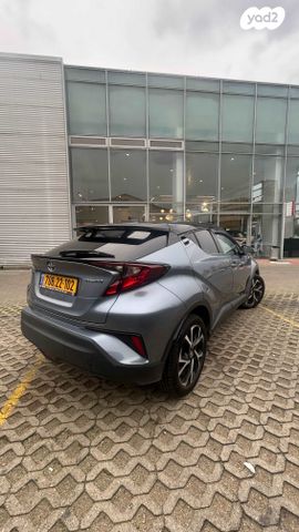מודעת רכב טויוטה C-HR 2