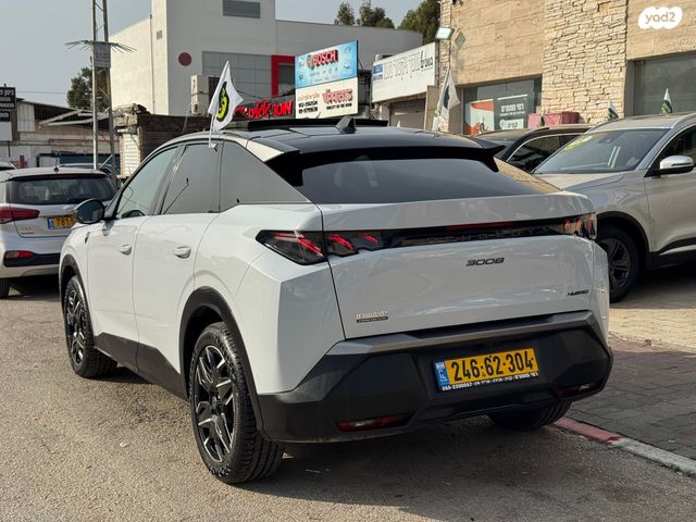 פיג'ו 3008