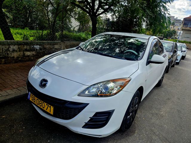 מודעת רכב מאזדה 3