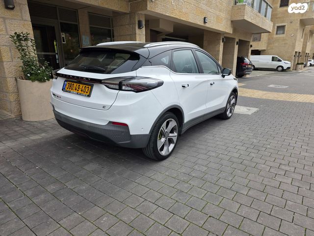 ג׳ילי Geometry C