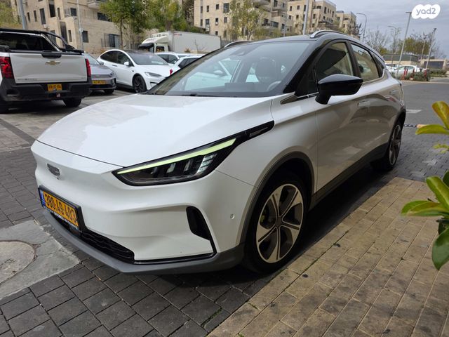 מודעת רכב ג׳ילי Geometry C