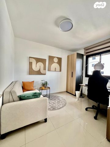 דירה, הצנחנים 20, אריק שרון, נהריה