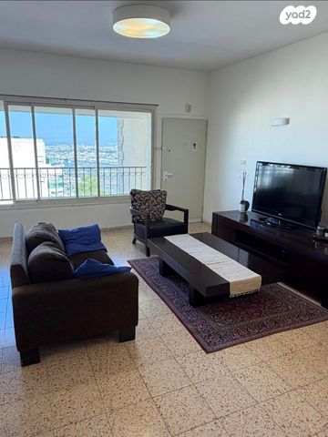 דירה, נתיב חן 38, נווה שאנן, חיפה