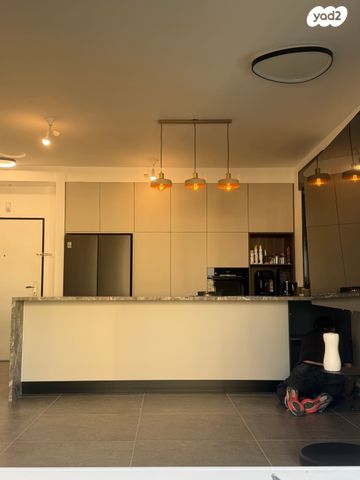 דירה, יהורם גאון 4, דרום חדש, פארק הים, בת ים