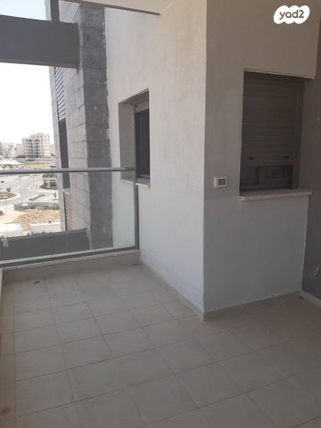 דירה, ספיר 3, אבני חן, חריש