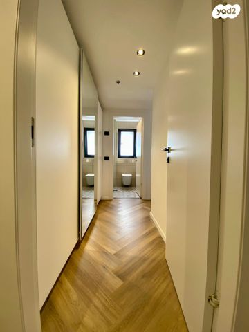 דירה, יונה וולך 14, גרין פארק החדשה, הוד השרון