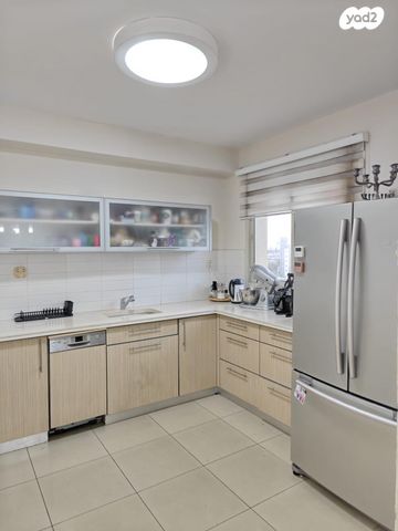 דירה, יוסף נקר 35, כפר גנים ג, פתח תקווה