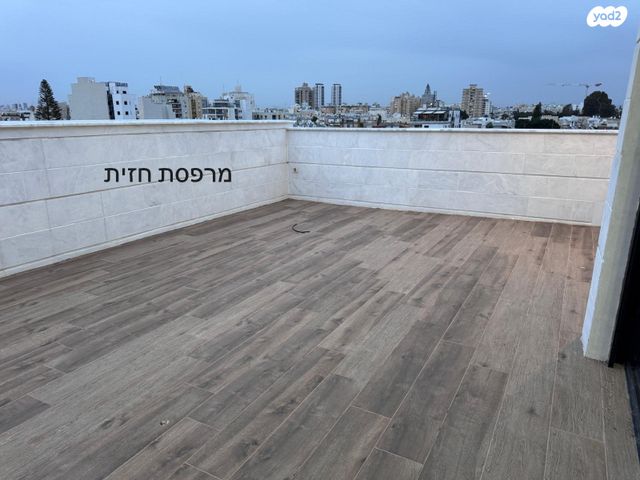 גג/ פנטהאוז, זמנהוף 5, נאות רחל, חולון