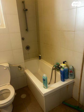 דירה, קריניצי 36, שכונת יהלום, מרכז העיר ב, רמת גן