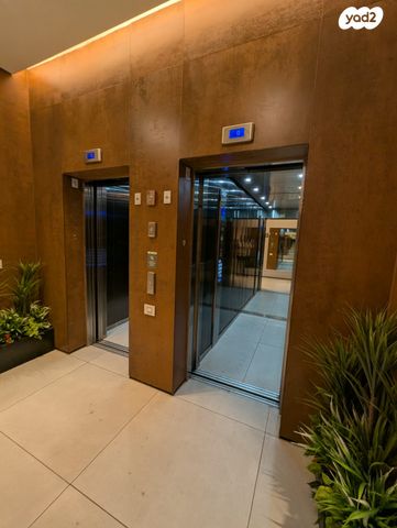 דירה, שדרות ששת הימים 50, נווה אליעזר וכפר שלם מזרח, תל אביב יפו