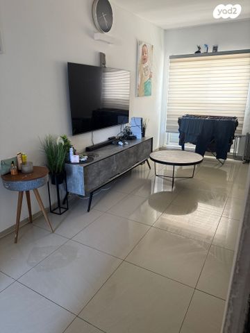 דירה, הרב ברזני סלומון 5, עמידר, טירת כרמל