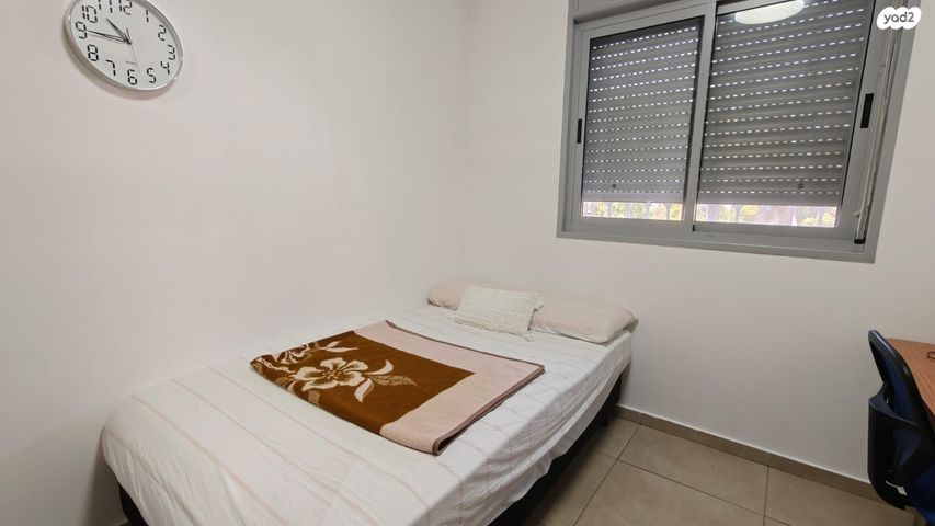 שדרות האלונים 6